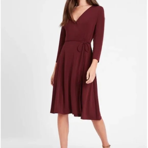 Banana Republic Dresses & Skirts - Banana Republic Deep Red Long Sleeve Dress